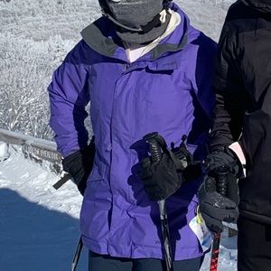 Patagonia Snowbelle Ski Jacket w detachable hood